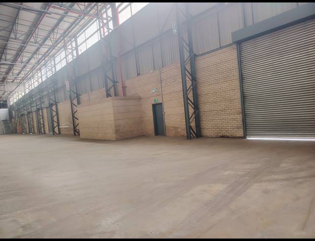 5,861M² WAREHOUSE TO LET IN GOSFORTH PARK
